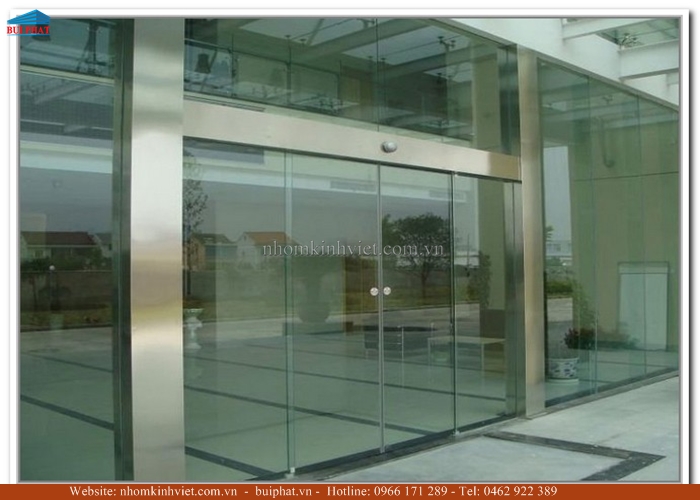 Cửa kính tự động