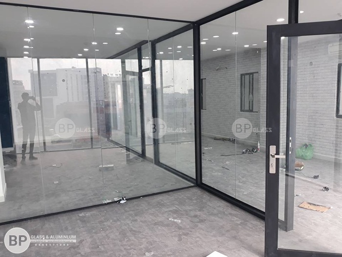 Lắp cửa kính 128E Nguyễn Đình Chính, phường 8, Phú Nhuận HCM