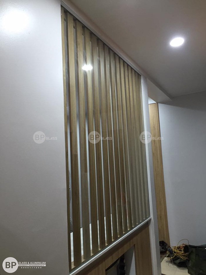 Thi công gương ghép khung gỗ tại kđt Xuân Phương, Từ Liêm