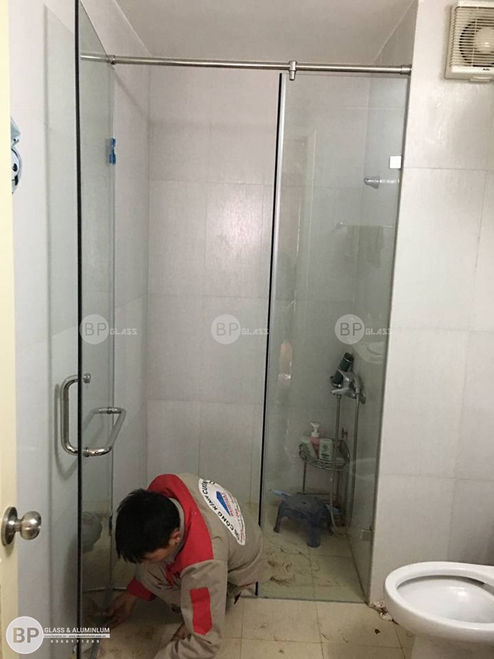 Lắp buồng tắm vách kính nhà anh Dương Dương Nội, Hà Đông