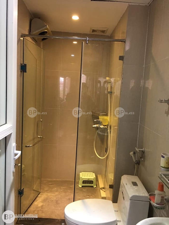 Thi công vách tắm kính 2 tấm thẳng tại Thanh Lãm Thanh Trì