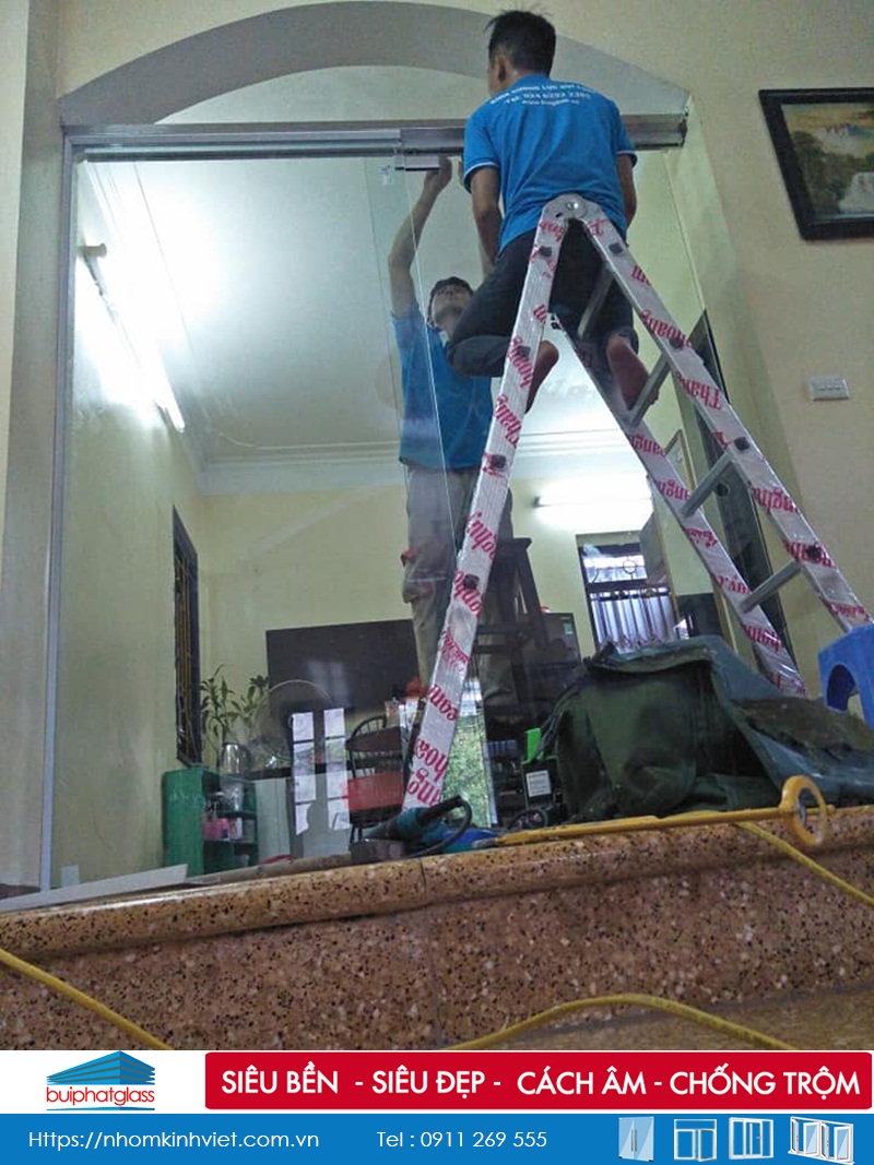 Lắp cửa kính lùa AMG nhà chú Dũng 120 Vĩnh Tuy, Minh Khai