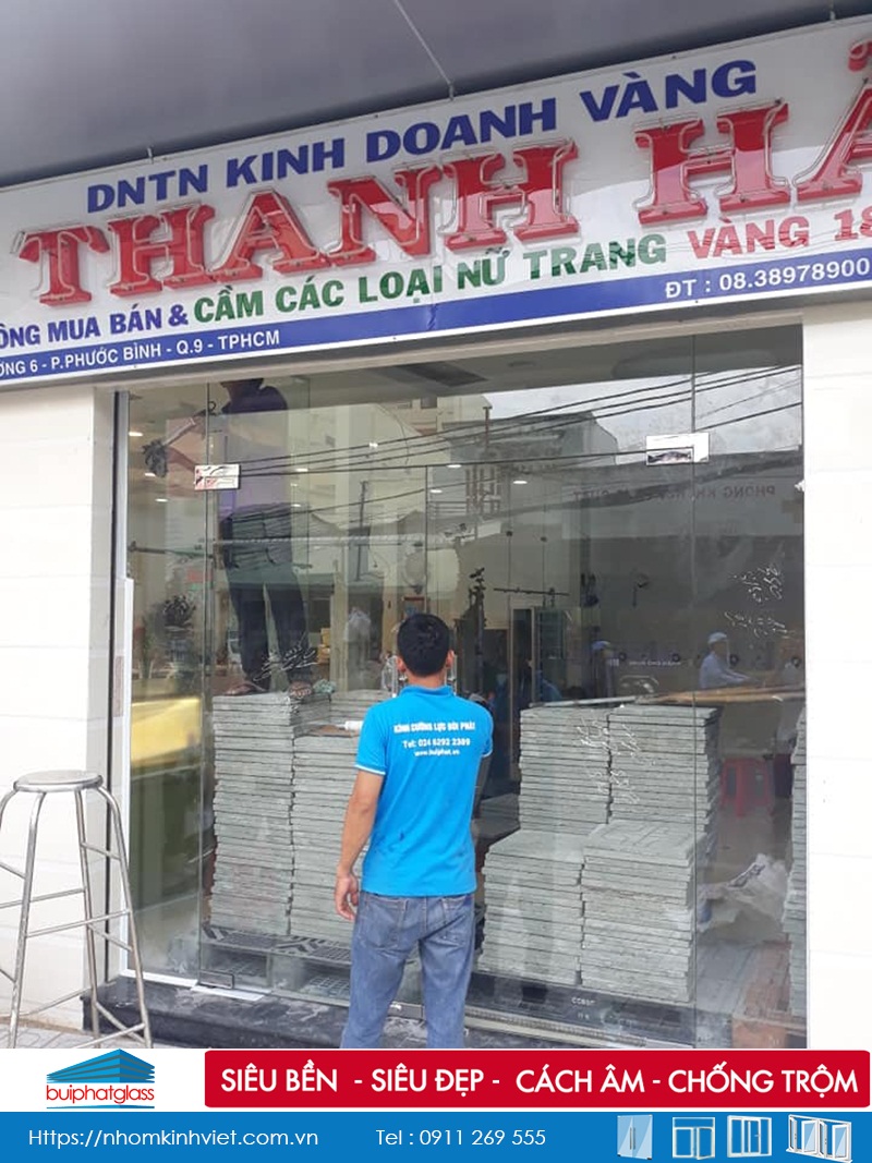 Lắp đặt cửa kính cường lực 12mm tại Số 6 Phước Long Quận 9