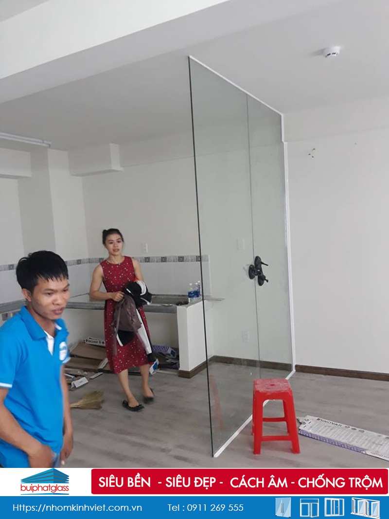 Cửa kính cường lực lắp tại Chung Cư Ehomes Quận 9, HCM