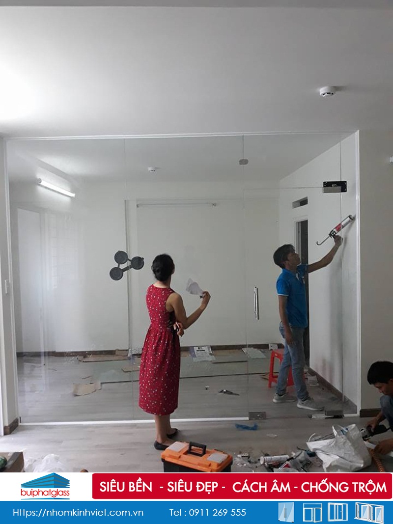 Cửa kính cường lực lắp tại Chung Cư Ehomes Quận 9, HCM