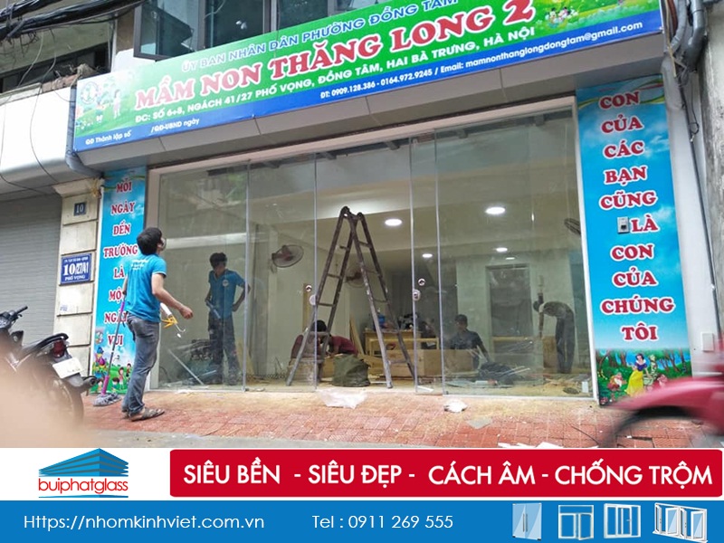 Lắp cửa kính cho trường mần non Thăng Long  tại Hai Bà Trưng