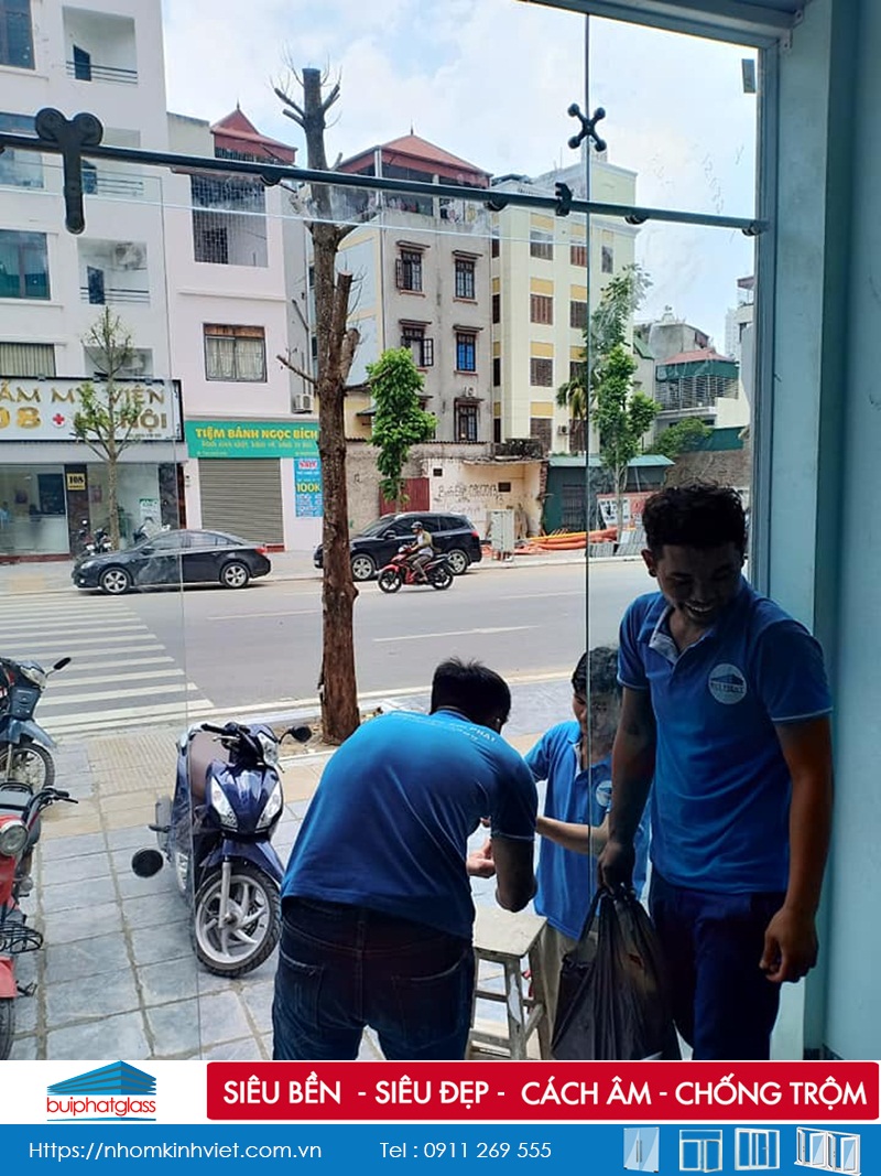 Lắp cửa kính lùa kép phi 25 đẹp tại Trần Đăng Ninh Kéo Dài