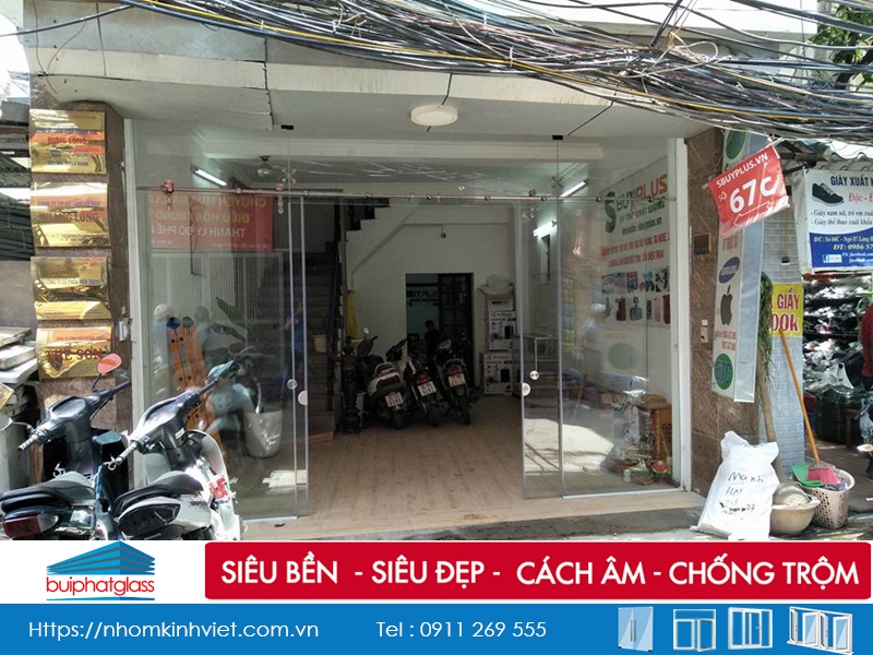 Lắp cửa kính cho cửa hàng nhà chị Liên Tại Láng Hạ, Đống Đa
