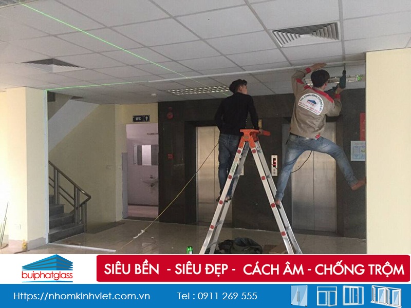 Lắp đặt cửa kính cường lực tại 168 tòa chung cư Nguyễn Xiển 