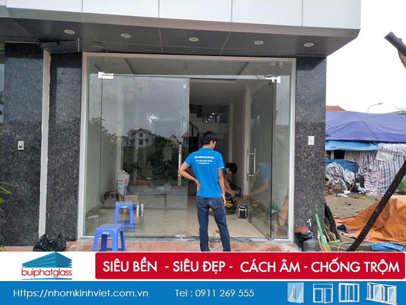 Lắp cửa kính mặt tiền phụ kiện adler tại Đông Dư, Gia Lâm HN