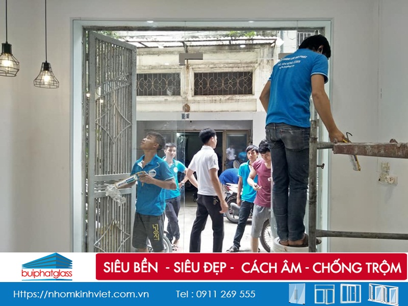 Công trình cửa kính thủy lực và gương tại 117 Thái Hà
