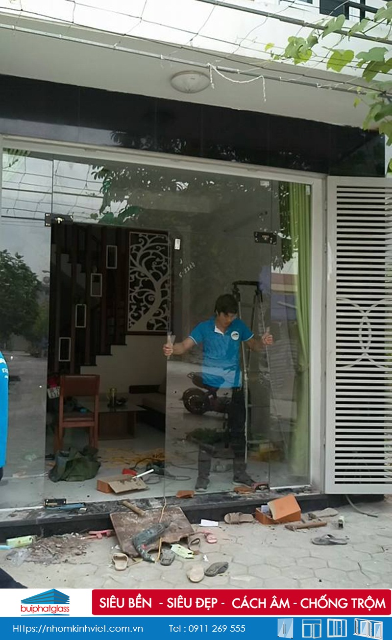 Thi công cửa kính thủy lực bản lề sàn tại Đô Nghĩa, Cầu Giấy