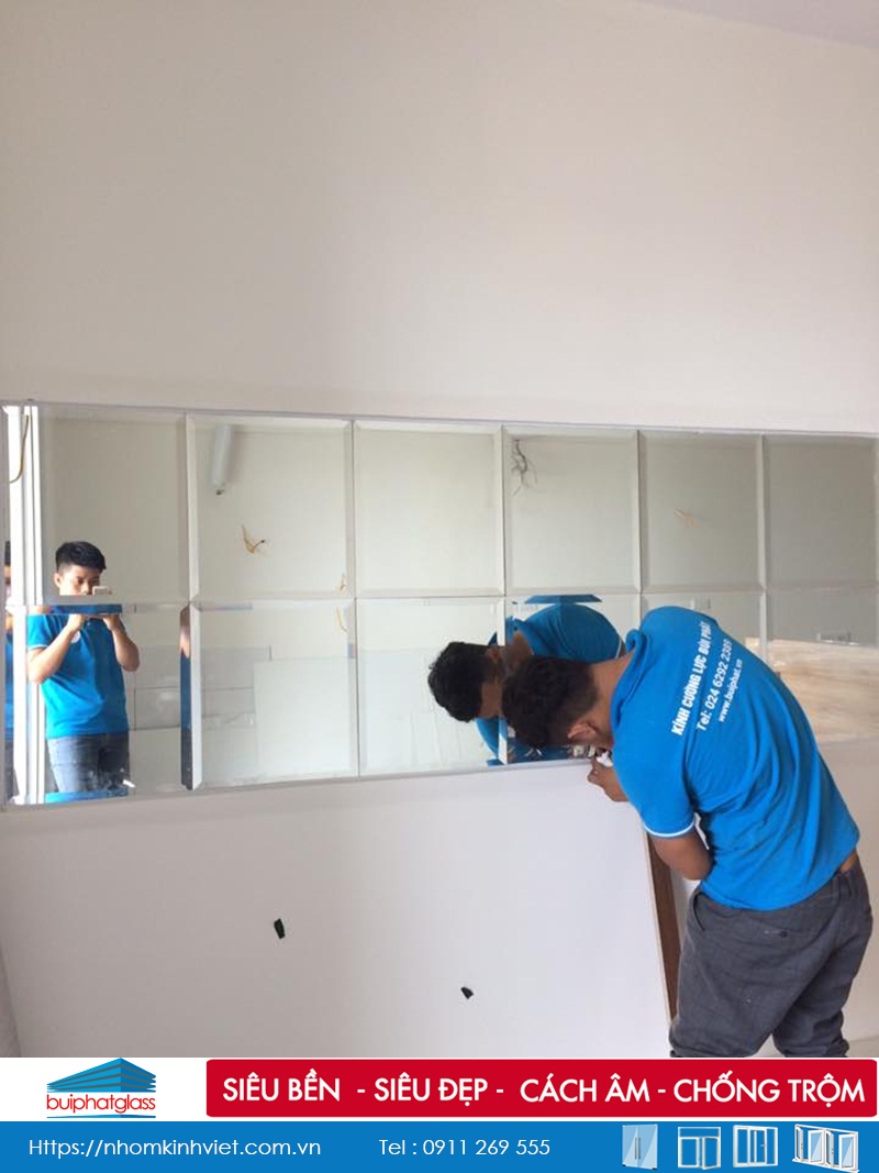 Lắp Gương ghép ô hình chữ nhật tại tòa B 283 Khương Trung