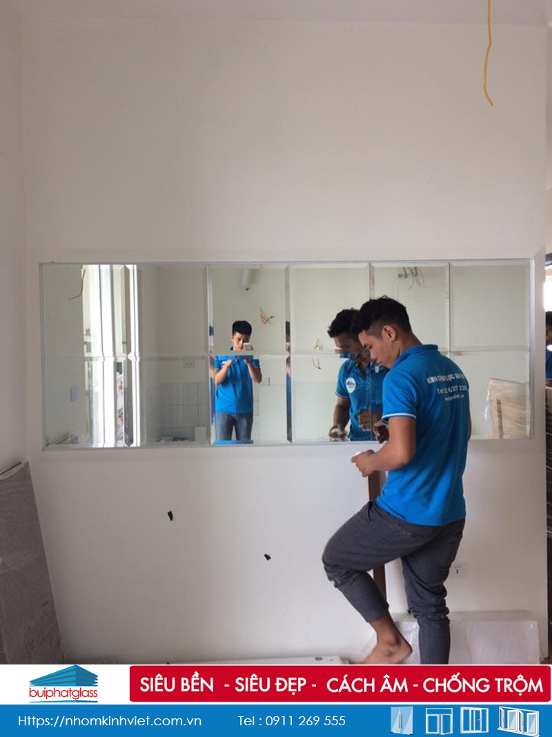 Lắp Gương ghép ô hình chữ nhật tại tòa B 283 Khương Trung
