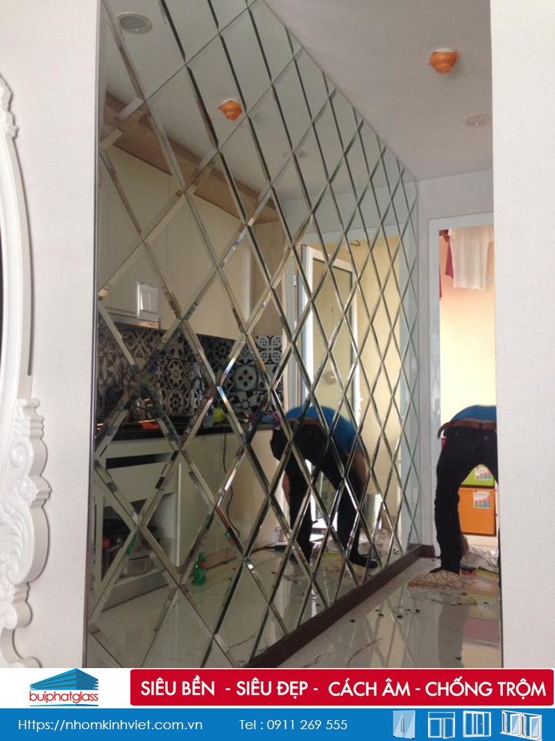 Gương nghệ thuật trang trí nhà chị Phương Chung cư Hòa Bình