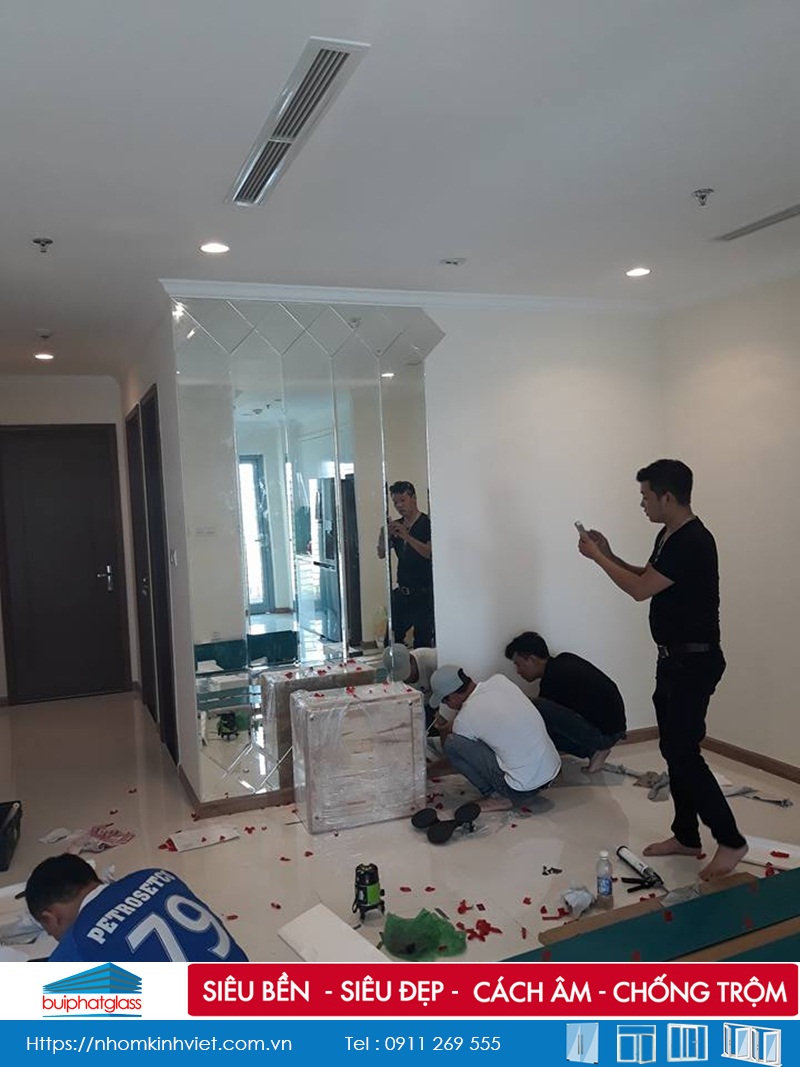 Gương nghệ thuật phòng khách tại Tân Cảng Bình Thạnh