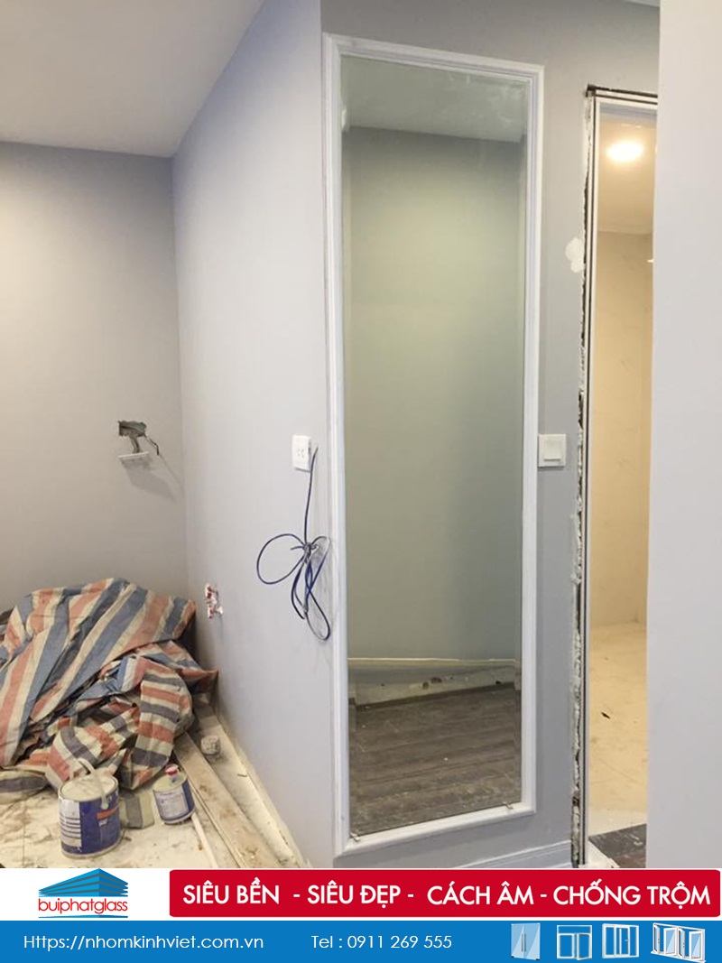 Lắp gương trang trí nhà anh Hiếu Tòa Garden Hill Trần Bình