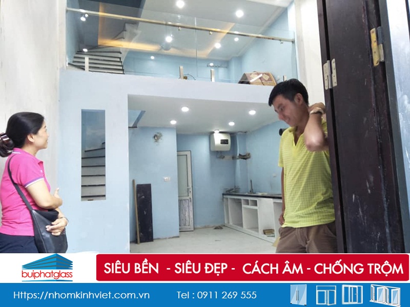 Lan can kính cường lực inox nhà chị Oanh Nguyễn Công Trứ