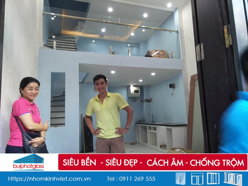 Lan can kính cường lực inox nhà chị Oanh Nguyễn Công Trứ