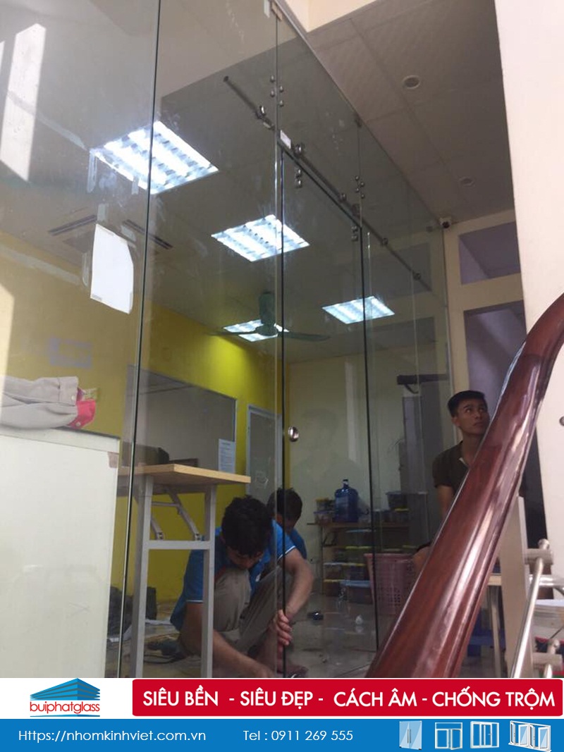 Thi công vách cửa lùa phi 25  tại số 36 Đại An Nguyễn Trãi 