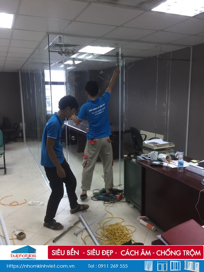 Lắp đặt vách kính cường lực văn phòng chị Mai Trần Thái Tông