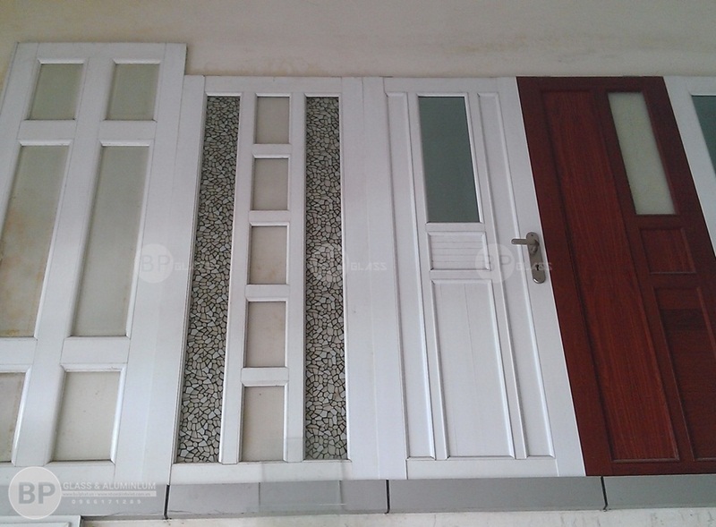 Cửa nhôm kính nhà vệ sinh