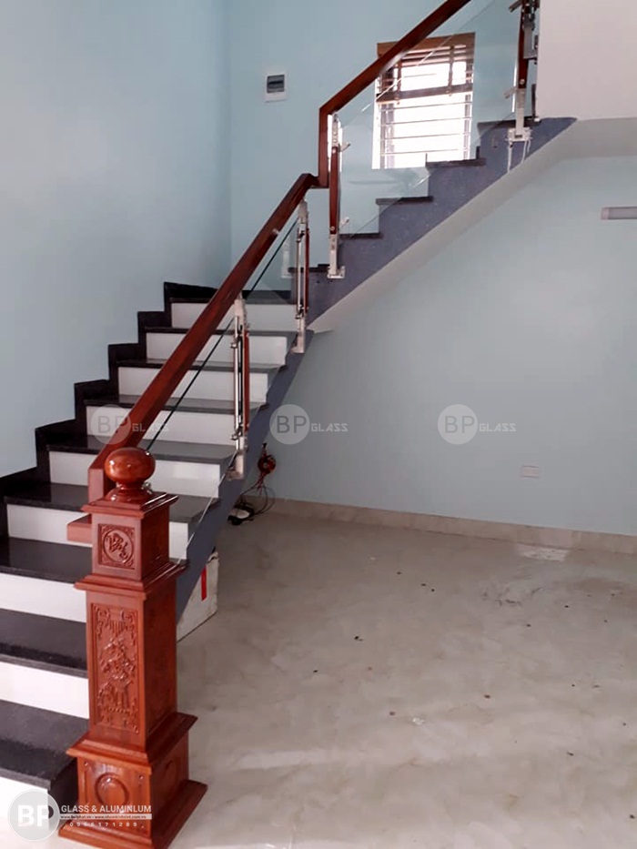 Cầu thang kính tại Hải Phòng mà chúng tôi đã thi công và hoàn thiện