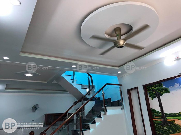 Không gian phòng khách thông thoáng và sang trọng Không gian phòng khách thông thoáng và sang trọng