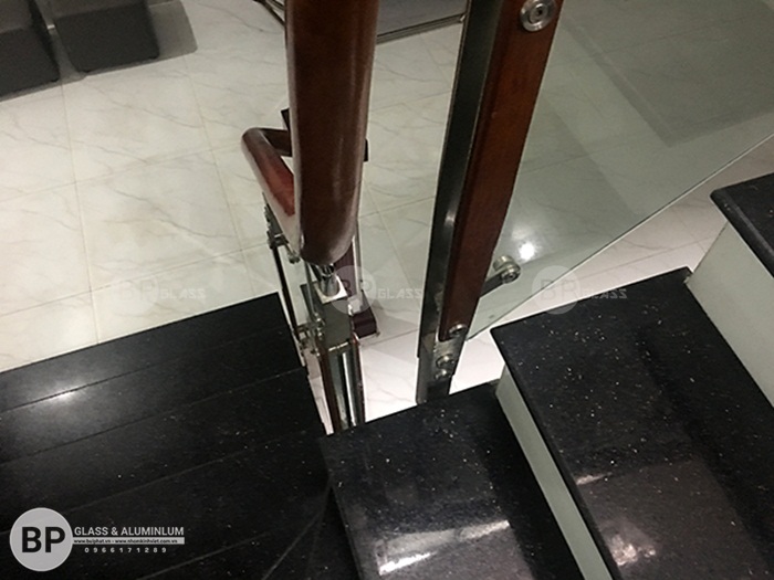 Cầu thang kính tại Ninh Bình Cầu thang kính tại Ninh Bình