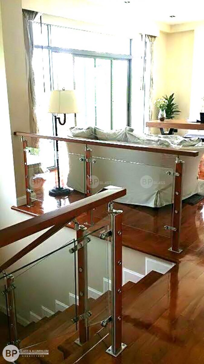 Sử dụng chân trụ và mặt bậc đẹp mắt Sử dụng chân trụ và mặt bậc đẹp mắt