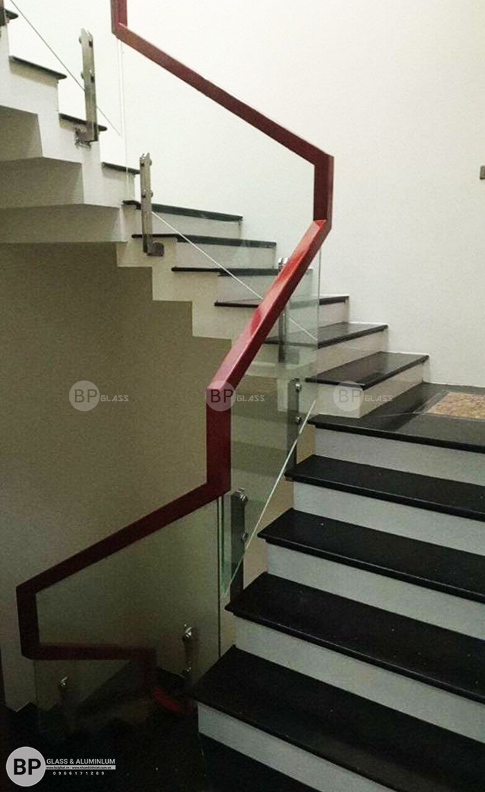 Kính cắt chuẩn đồng đều các khe hở