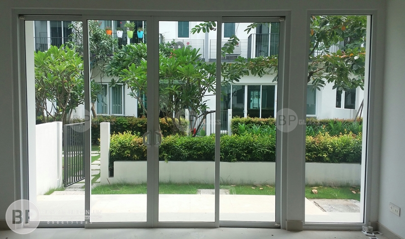 cửa lùa nhôm kính, giá cửa nhôm kính cao cấp,