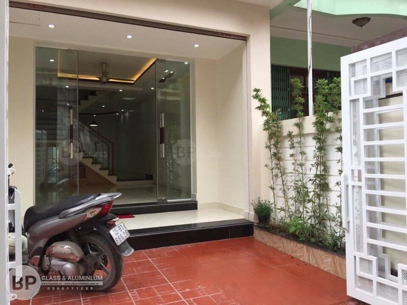 báo giá cửa kính thủy lực báo giá cửa kính thủy lực